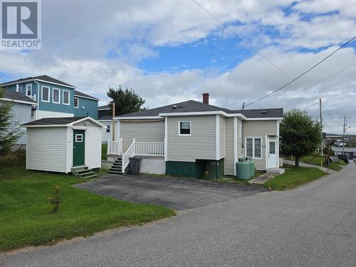 1 Second Avenue  Channel-Port Aux Basques, NL A0M 1C0