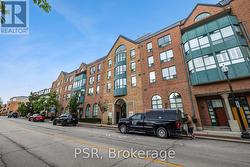 312 - 185 ROBINSON STREET Oakville, ON L6J 7P6
