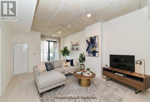 312 - 1 VINE AVENUE , Toronto, Ontario M6P 0C8 3