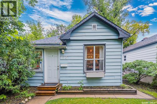 1116 B AVENUE N  Saskatoon, SK S7L 1G1