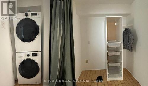 2 - 60 BEVERLEY STREET , Toronto, Ontario M5T 1X9 4