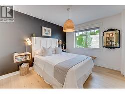 Guest Room - 