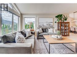 Large windows let in lots of light - 