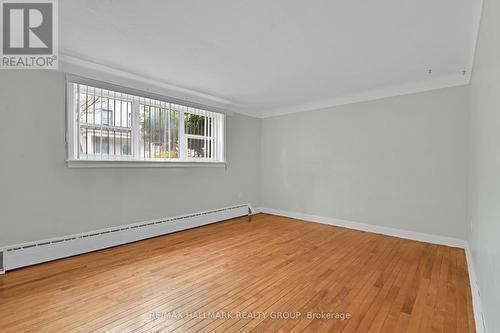 Apt 1 Lower Level - Living Room - 55 Ivy Crescent, Ottawa, ON 