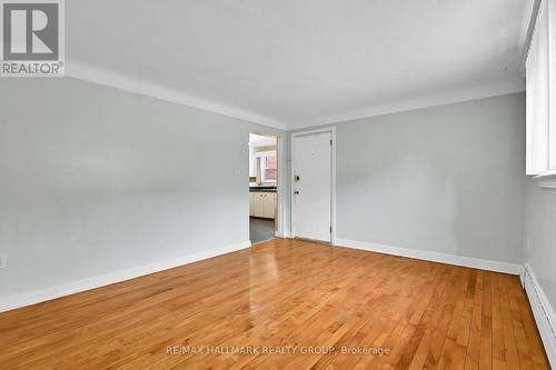 Apt 1 Lower Level - Living Room - 55 Ivy Crescent, Ottawa, ON 