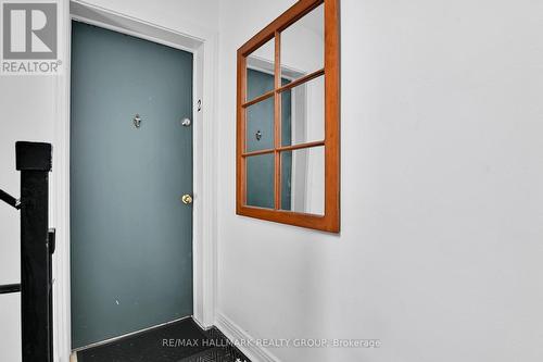 Apt 2 Main Level - Entrance - 55 Ivy Crescent, Ottawa, ON 