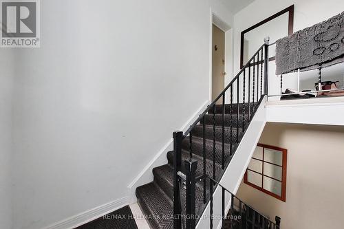 Apt 3 - 2nd Level - Entrance - 55 Ivy Crescent, Ottawa, ON 
