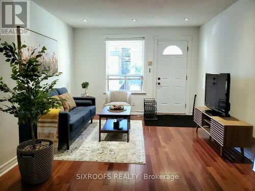 29 DUNKIRK ROAD , Toronto, Ontario M4C 2M1 3