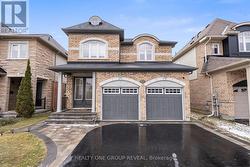 67 BUXTON LANE Clarington, ON L1C 0J5
