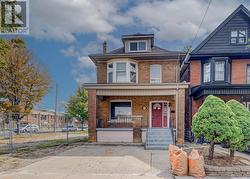 5 BARNESDALE AVENUE Hamilton, ON L8M 2V1