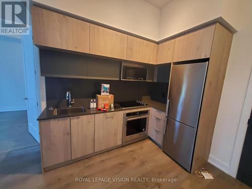 555 - 25 ADRA GRADO WAY , Toronto, Ontario M2J 0H6 3