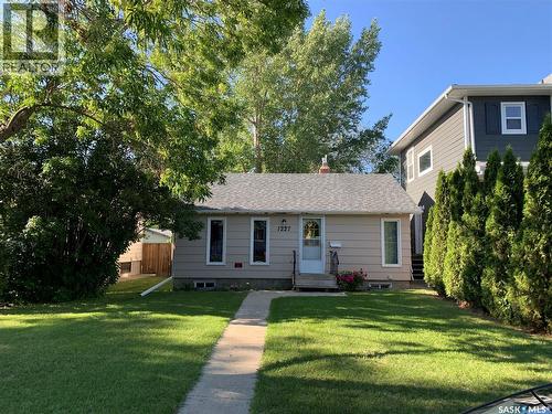 1227 13TH STREET E  Saskatoon, SK S7H 0C3