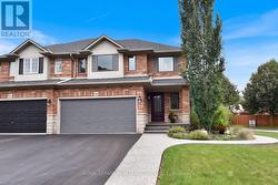 546 SANDCHERRY DRIVE Burlington, ON L7T 4L6