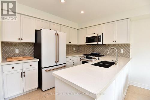 546 Sandcherry Drive, Burlington, ON 