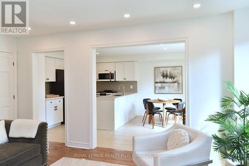 546 Sandcherry Drive, Burlington, ON 
