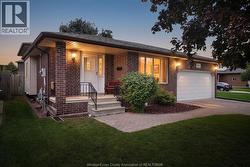 12075 ST. THOMAS CRESCENT Tecumseh, ON N8N 3V6