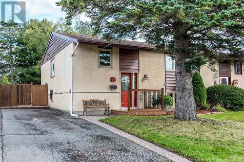68 SHELDRAKE DRIVE E  Ottawa, ON K2L 1S8