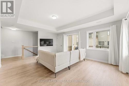206 PARNIAN PRIVATE , Ottawa, Ontario K2J 6H3 4