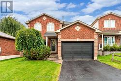 32 WESSENGER DRIVE Barrie, ON L4N 8R3