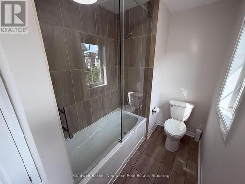 Upper Bath w/ Shower - 157 South Creek Drive, Kitchener, ON 