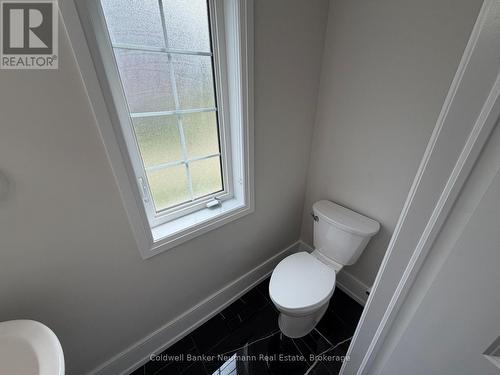Powder Rm 2 - 157 South Creek Drive, Kitchener, ON 