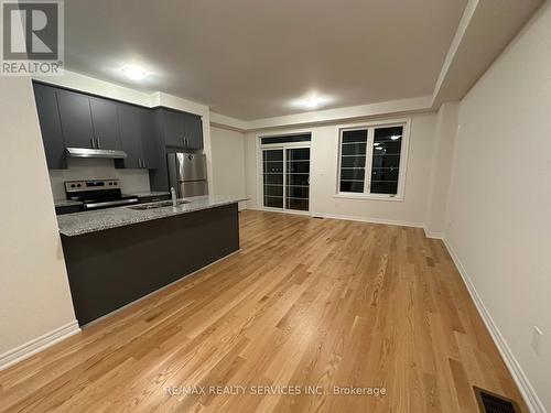 91 AIR DANCER CRESCENT , Oshawa, Ontario L1L 0V3 2