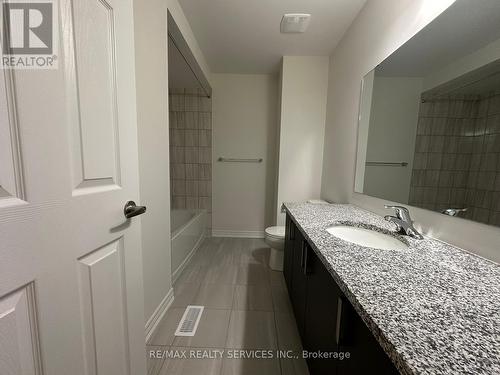 91 AIR DANCER CRESCENT , Oshawa, Ontario L1L 0V3 5