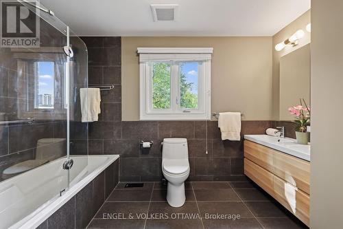 2106 Lamira Street, Ottawa, ON 