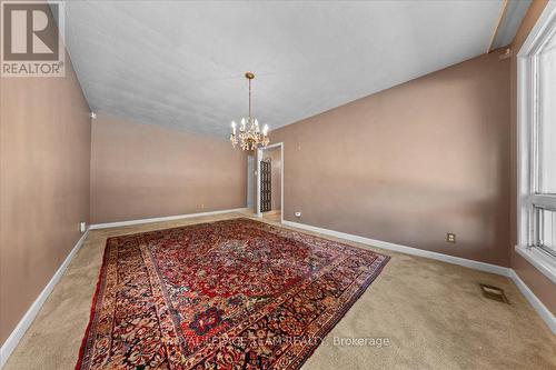 2000 Norway Crescent, Ottawa, ON 