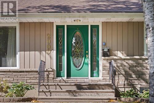 2000 Norway Crescent, Ottawa, ON 