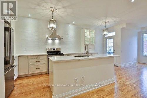 447 LADY NADIA DRIVE , Vaughan, Ontario L6A 0H3 5
