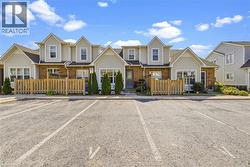 1085 HARROGATE Drive Unit# 5  Ancaster, ON L9K 1R2