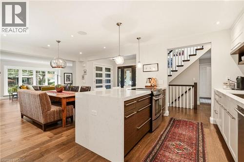 387 Valanna Crescent, Burlington, ON 