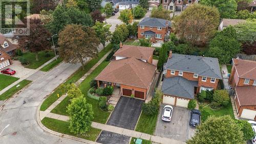 520 MCLEOD CRESCENT  Pickering, ON L1W 3M5