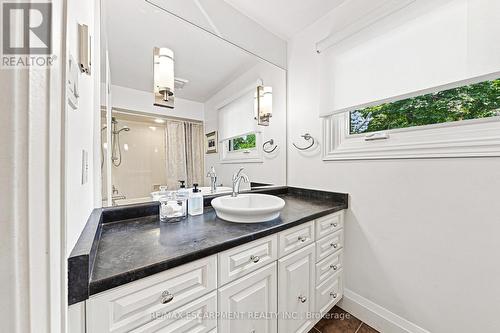 794 Falcon Boulevard, Burlington, ON 