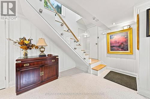 794 Falcon Boulevard, Burlington, ON 