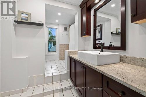 249 Hinchey Avenue, Ottawa, ON 