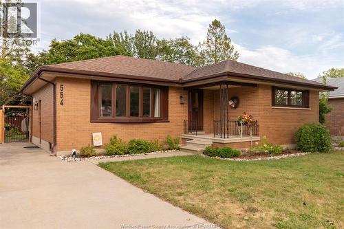 554 BERTHA AVENUE  Windsor, ON N8P 1B7