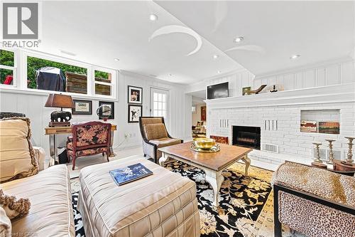 794 Falcon Boulevard, Burlington, ON 