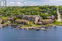 302 - 4 BECK BOULEVARD Penetanguishene, ON L9M 2H3