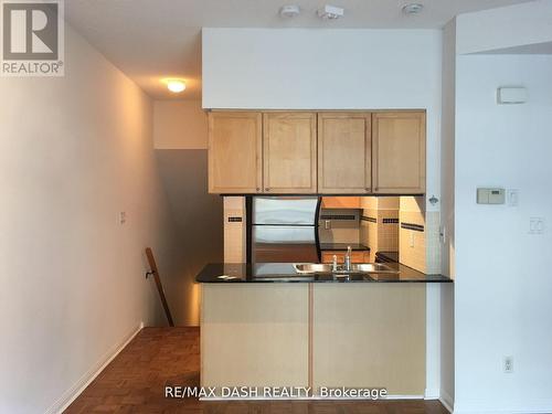 535 - 36 STADIUM ROAD , Toronto, Ontario M5V 3P4 5