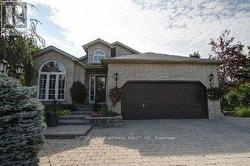 MAIN LEVEL - 153 NIAGARA DRIVE Oshawa, ON L1G 8A6