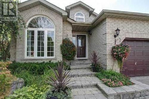 MAIN LEVEL - 153 NIAGARA DRIVE , Oshawa, Ontario L1G 8A6 2