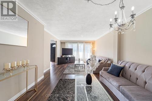 98 DOREEN CRESCENT , Clarington, Ontario L1C 3W8 5