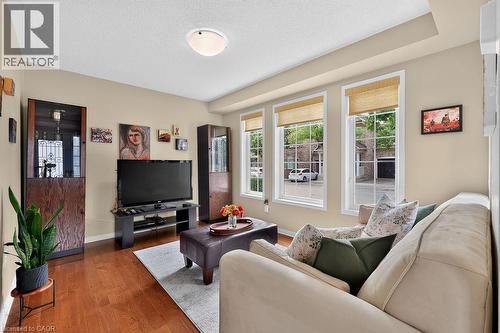 2261 Seton Crescent, Burlington, ON 