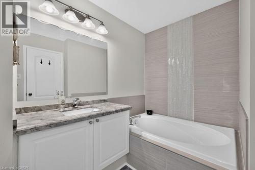 2261 Seton Crescent, Burlington, ON 