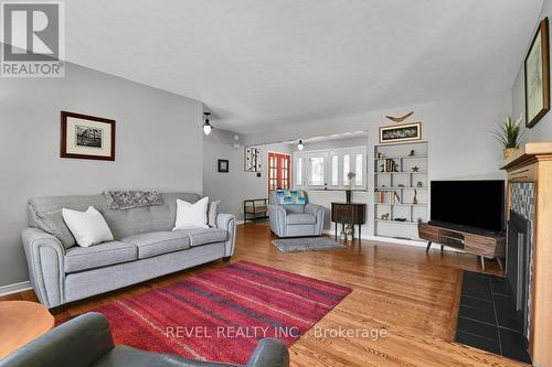 2555 Regina Street, Ottawa, ON 