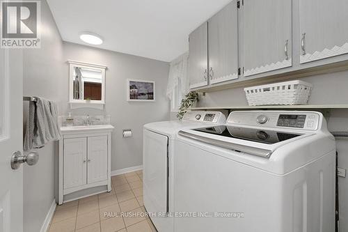 2 Piece Powder Room / Laundry Room - 34 Brenda Crescent, Ottawa, ON 