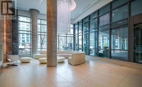 2807 - 215 FORT YORK BOULEVARD , Toronto, Ontario M5V 4A2 5