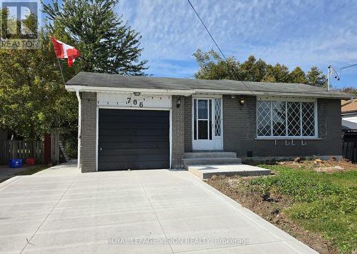 UPPER - 706 LEASIDE STREET , Pickering, Ontario L1W 2X1 3